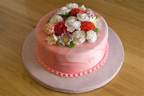 3rd blogiversary fondant flower garden cake