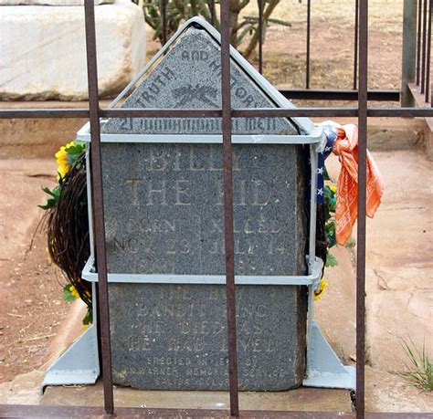 File:Billy-The-Kid-Individual-Tombstone.jpg - Wikipedia, the free ...