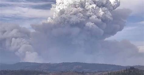 Dixie Fire Exhibits Extreme Behavior with Lightning Shooting Out of its ...