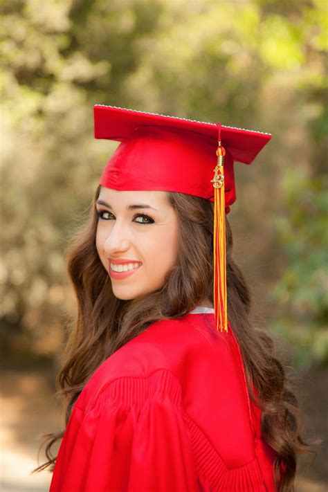 Senior Portrait / Photo / Picture Idea - Girls - Cap & Gown Graduation ...