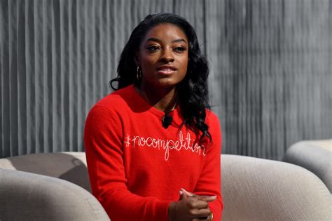 Simone Biles shares her truth in powerful Vogue cover story - Yahoo Sports