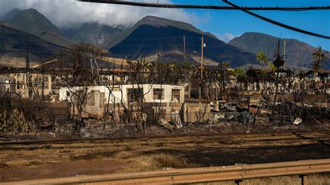 Amid the ash of Lahaina, aid and anger are spreading | CNN