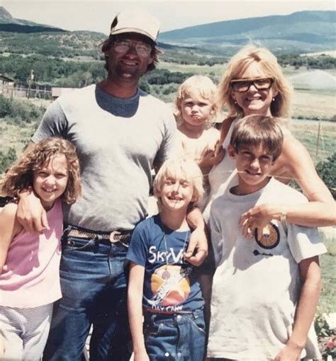 Goldie Hawn and Kurt Russell's eighties throwback photo with kids is ...