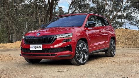 Skoda Karoq 2023 review - Refreshed mid-size SUV rival for CX-5, RAV4 ...