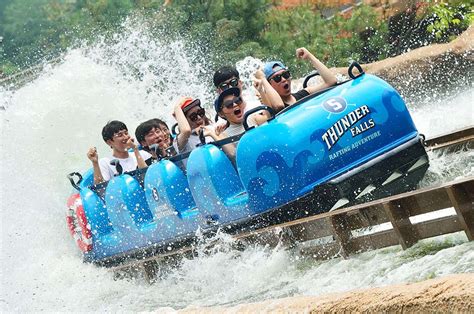 Super Flume - Family Thrill Water Ride by WhiteWater