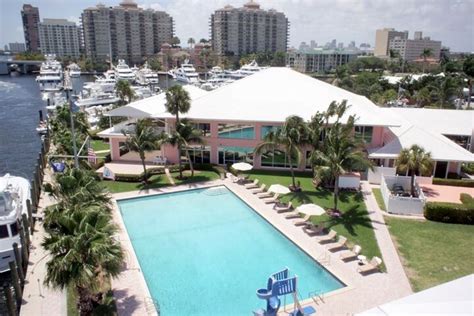 Coral Ridge Yacht Club | Reception Venues - Fort Lauderdale, FL