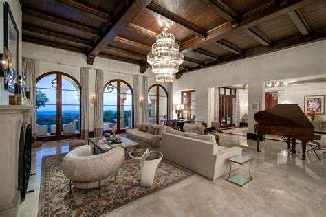 Step Inside Prince Harry and Meghan Markle's Montecito Mansion | LATF ...