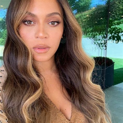 Beyonce's Hair Color With Money Piece Highlights | POPSUGAR Beauty