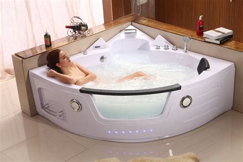 How to Find the Best WhirlPool Tubs - Tips | Dream bathroom bathtub ...