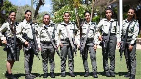 Record number of women to become officers with Israel’s Border Police ...