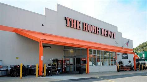 Home Depot to close East Meadow store, move workers to new site - Newsday