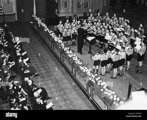 School choir performance in Berlin, 1940 Stock Photo - Alamy