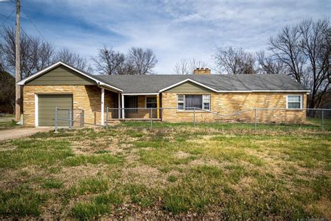 Locust Grove, OK Real Estate - Locust Grove Homes for Sale | realtor.com®