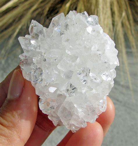 White and Clear Crystal Stones List, Meanings and Uses - CrystalStones.com