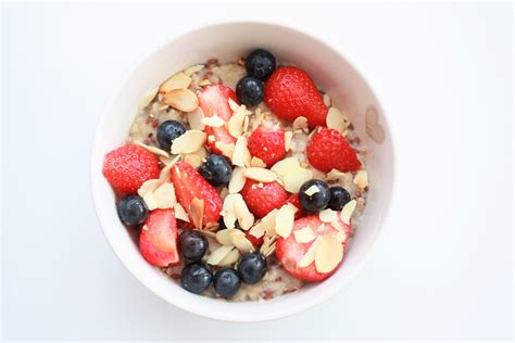 Fruity Porridge Bowl with Peanut Butter - Happy Healthy Kids