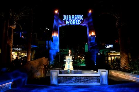 Jurassic World The Ride Media Night at Universal Studios Hollywood ...