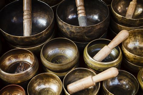 Tibetan Singing Bowl: Definition, Uses, Risks, and How to Use