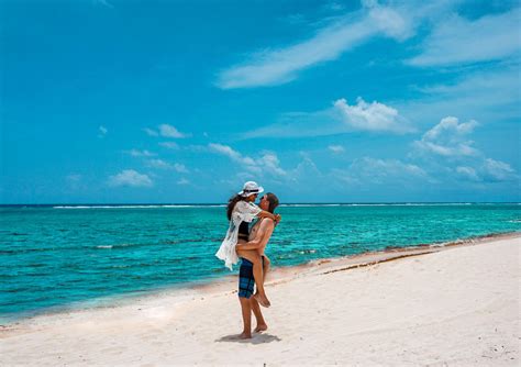 Where to Stay in the Grand Cayman – Seven-Mile Beach vs. the East End