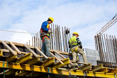 10 Necessary Safety Equipment For Construction Work