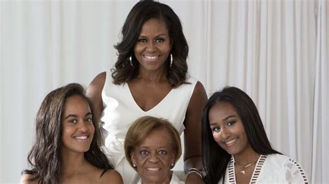 Barack Obama shares heartfelt note for Michelle on Mother’s Day ...