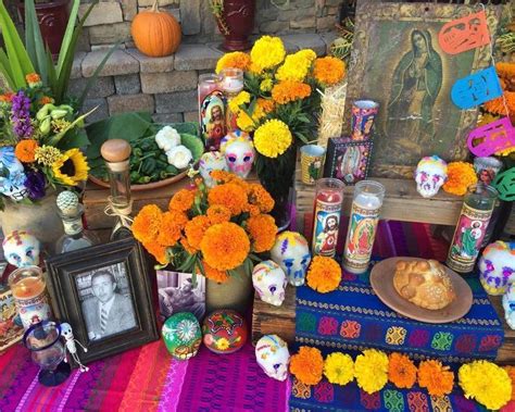 Pin on Day of the Dead: Altars & Ofrendas