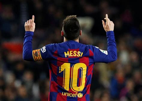 Lionel Messi claims new La Liga record in Barcelona win