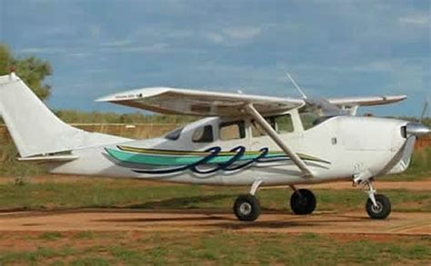 CESSNA 205 Specifications, Cabin Dimensions, Performance