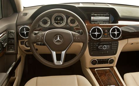 MERCEDES-BENZ GLK-CLASS - Review and photos