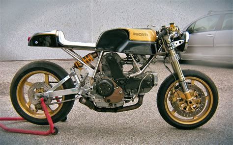 Ducati V2 by G Garage | Inazuma café racer