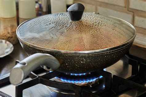 Can You Use Ceramic Cookware on a Glass Top Stove?