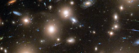 Hubble Captures 3 Faces of Evolving Supernova in Early Universe ...