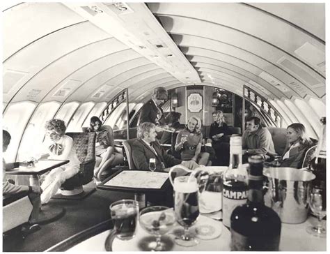 Inside Qantas' Boeing 747 Upper Deck Captain Cook Lounge