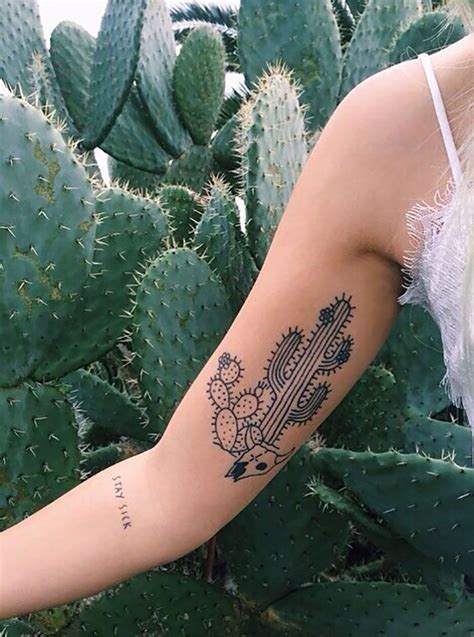 10+ Awesome Succulent Tattoo Ideas For People Who Are Crazy About ...