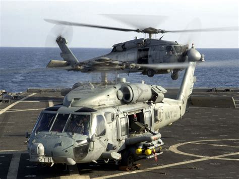 World fighters: SH 60 Seahawk Helicopter_Pic