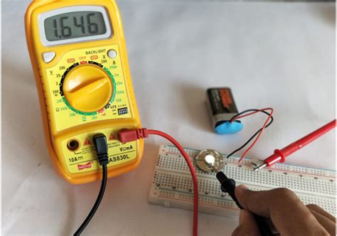 How to Use a Digital Multimeter - Measure Voltage/Current/Resistance ...