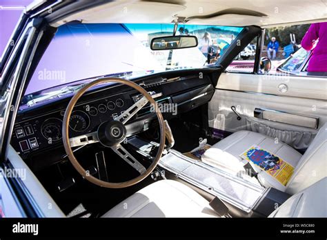 Dodge Charger 1968 Interior