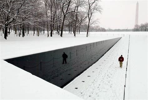 The Most Famous Buildings in Washington, DC | Vietnam veterans memorial ...