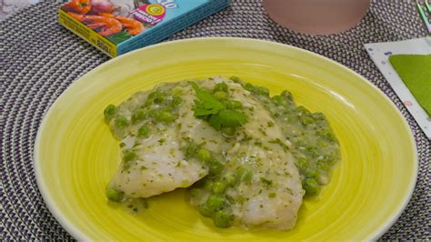 Merluza en salsa verde con guisantes | Recetas Gallina Blanca