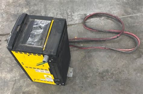 HAWKER FORKLIFT BATTERY CHARGER LIFEPLUS LPM3-48C-180Y RA328745 L-A 50 ...