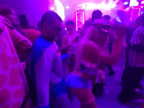 WATCH: N3ON left flabbergasted after mistakenly grinding with tranny at ...