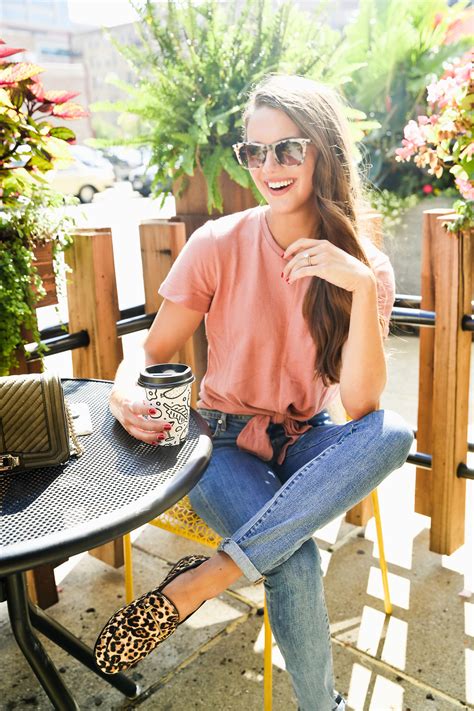 Cute Fall Outfits: Casual Coffee Date – Jess Keys