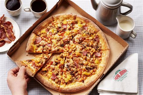 Papa John's launches baked bean breakfast pizza | Entertainment Daily