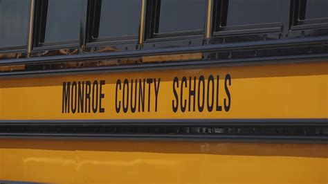 Monroe County Schools bus contract not enough, contractors say | wbir.com