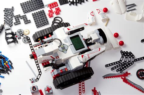 Review: Lego Mindstorms EV3 means giant robots, powerful computers ...