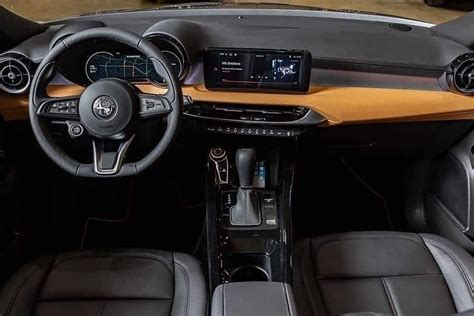 UPDATE: Alfa Romeo Tonale Leaked with Interior, Is a Looker - autoevolution