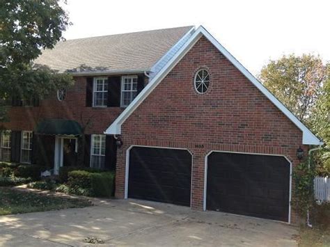 1000+ ideas about Red Garage Door | Red brick house, Exterior brick ...