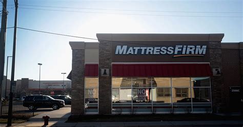 Mattress Firm files for bankruptcy, will close up to 700 stores