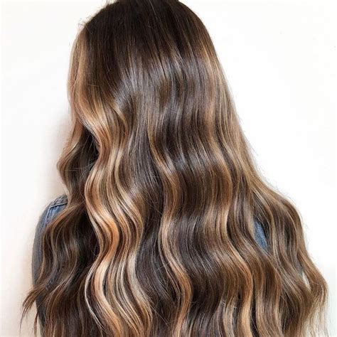 Get a Sizzling Style Upgrade with Long Layered Hair and Luscious ...