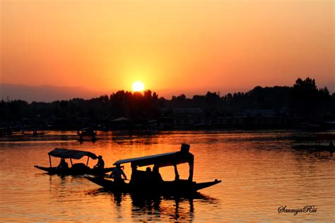 Sunset at Dal Lake, Srinagar - Road to Taste