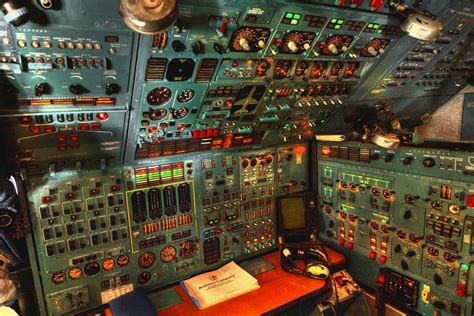 Antonov 124-100M-150 Cockpit Workstation by siulzz on DeviantArt